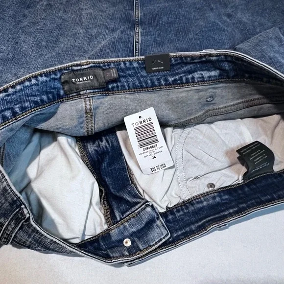 Torrid Plus Size 24 Denim Midi Skirt Front Slit‎ Raw Hem NWT - Picture 4 of 7